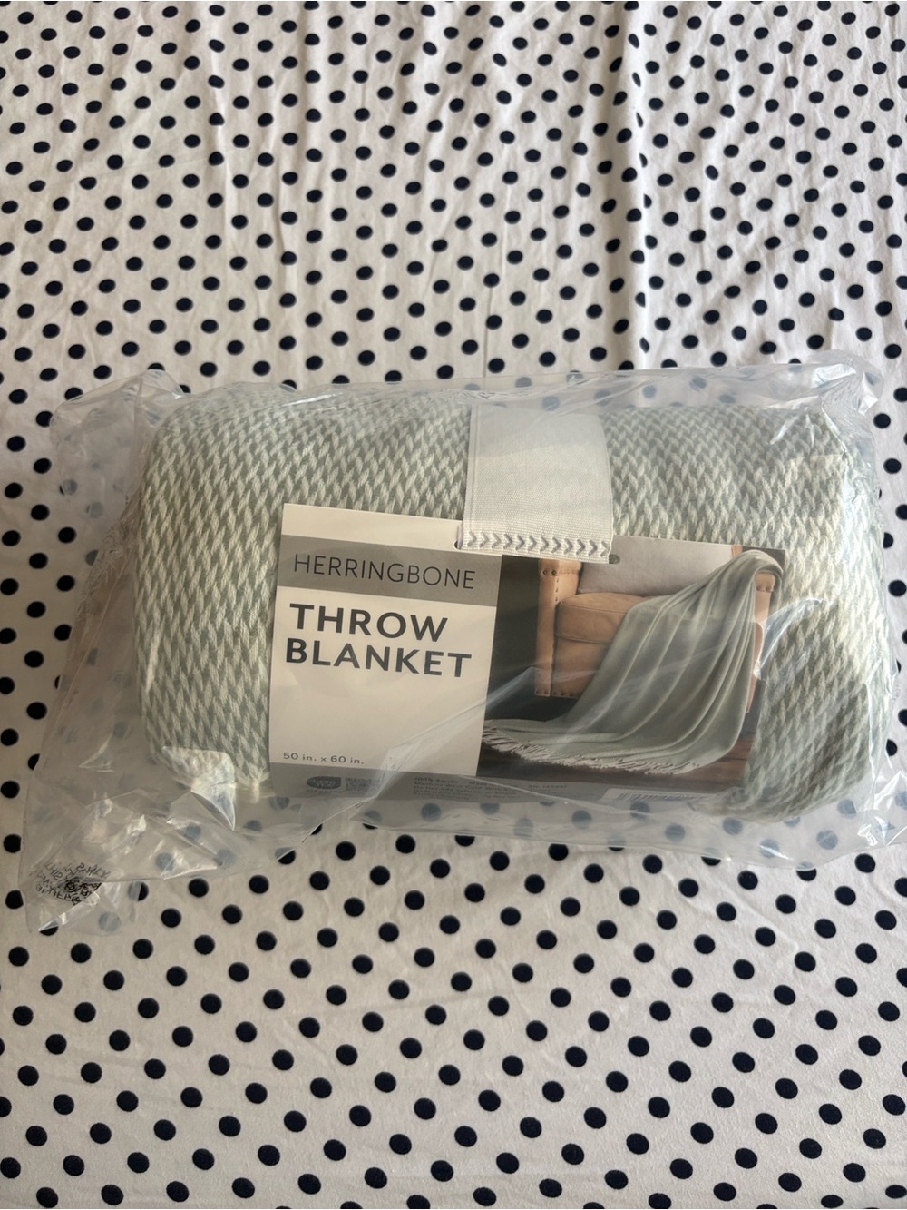Linen & Hutch Herringbone Throw Blanket- Eucalyptus